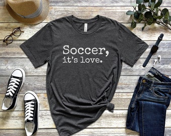 Fútbol es camisa de amor, regalo de fútbol divertido, camiseta de fútbol divertida, regalo de fútbol para él, regalo de fútbol para ella, camiseta de fútbol, camiseta de fútbol para hombres y mujeres