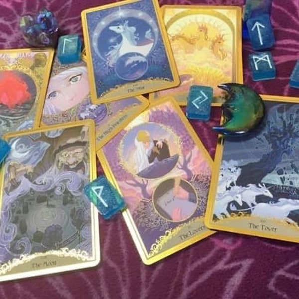 Tarot / Rune reading ,great for navigating relationships ,career ,health and more