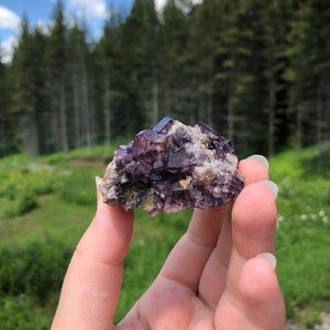 Stunning purple cubic fluorite specimen from Rossport, Ontario (#27)