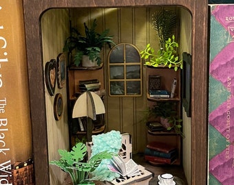 Cozy library wood book nook