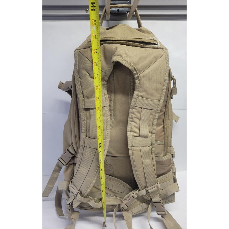 Mochila táctica Fieldline Mossy Oak Camo color canela para caza y senderismo con sistema MOLLE. imagen 7