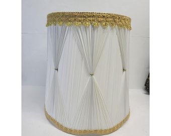 Pantalla de lámpara blanca plisada vintage con ribete de flecos trenzados metálicos dorados, cilíndrica de 15 pulgadas.