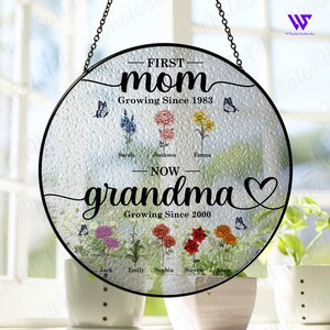 Gepersonaliseerde eerste moeder nu oma tuin gebrandschilderd glas suncatcher, Moederdagcadeau voor oma, aangepaste geboortemaand bloem gebrandschilderd glas