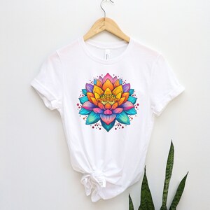 Psychedelic Tshirt, Trippy Shirt, Colorful Tshirt, Space Lovers Shirt, Gift for Her, Gift for Him, Cool Graphic Shirt, Flower Shirt