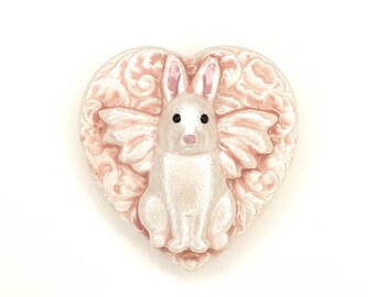 Botão Susan Clarke Angel Bunny Rosa Pintado à Mão em Pedra Artística 30 mm