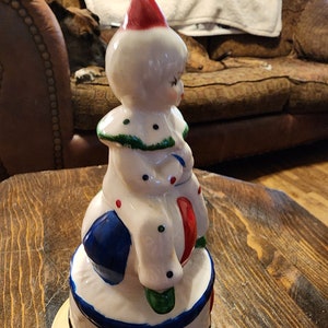Jamestown China rotating musical clown