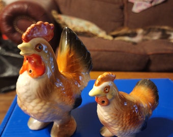 Saleiros e pimenteiros vintage de frango