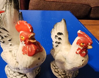 Shakers de frango vintage preto e branco