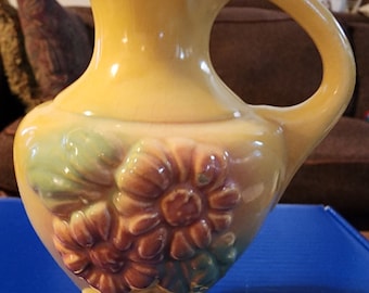 Jarro de cerâmica vintage