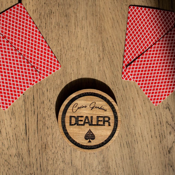 Oak Personalisierter Dealer Button • Passen Sie Ihr Poker Set an • Graviertes Geschenk • Kasino Chip