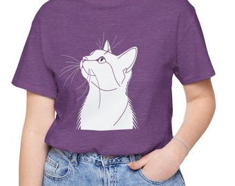 Minimalist Cat T-shirt | Elegant Cat Outline Tee | Subtle Cat Lover Gift | Modern Feline Graphic Shirt