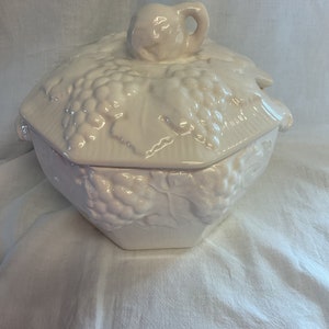 Vintage White Ceramic Soup Tureen and Cover - made in California,USA