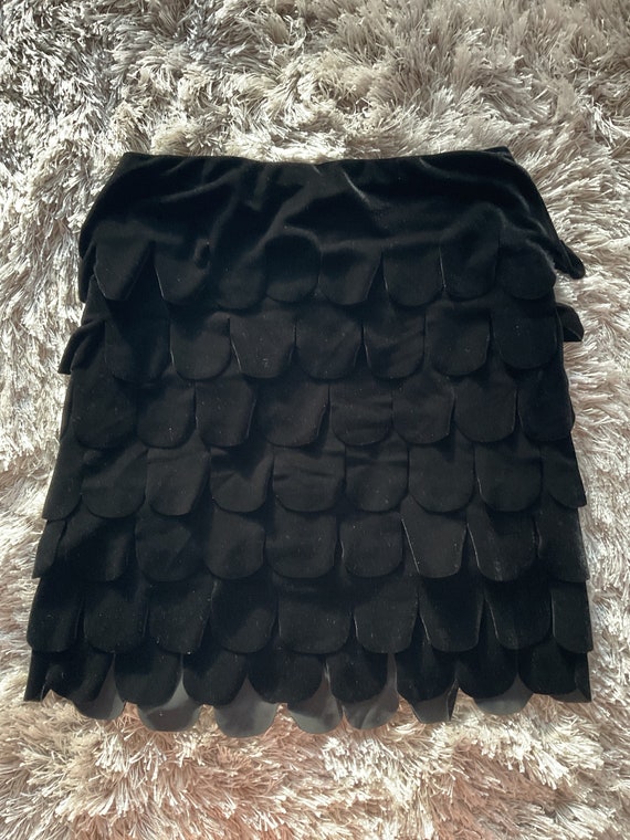 Vtg JS Collections Black Tiered Scalloped Skirt. W
