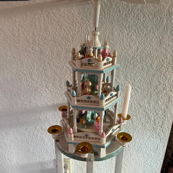 Vtg Lillian Vernon Easter Carousel/easter go around/3- tier wooden carousel pyramid/holiday decor /windmill