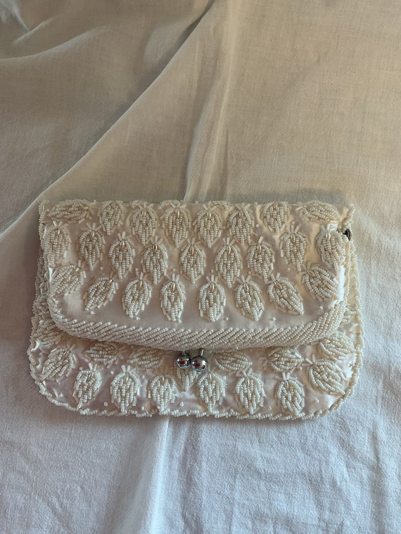 Vintage hand beaded 1930s clutch purse kisslock cl