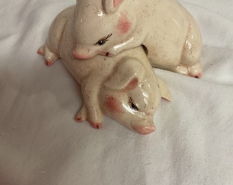 Vtg Farmhouse Pig Salt and Pepper Shakers