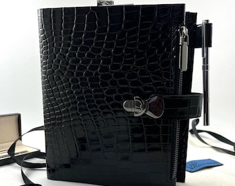 250-300 Dvd's/blu Ray Discs in Vaultz Locking Media Binder