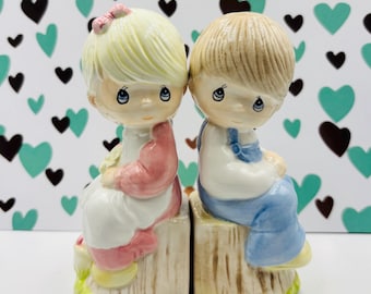 Precious Moments Boy- Girl tree stump  Love One Another Salt and  Pepper Shakers