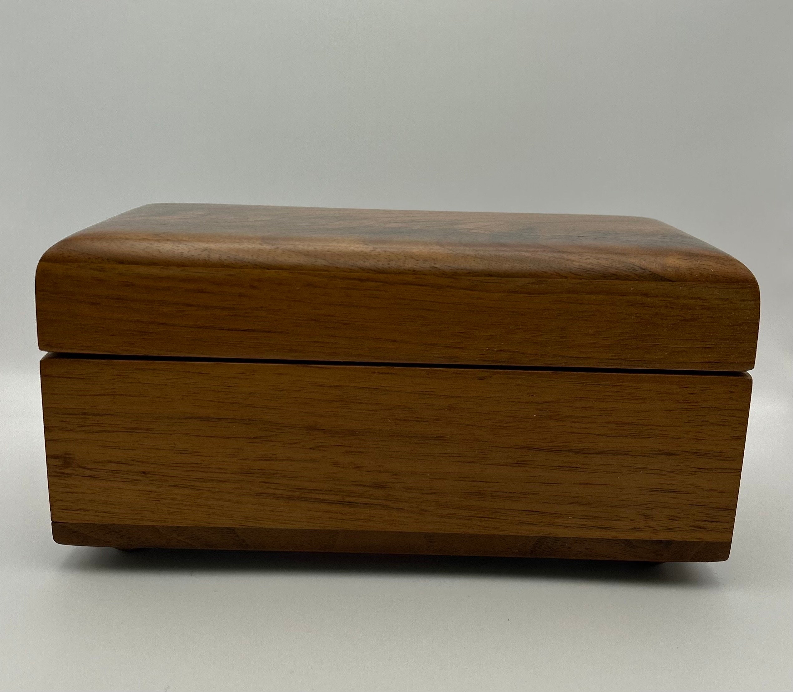 * vintage Jewelry box ୨୧ * 陶器製の小さな パニエ Vintage Jewelry Box Lady Mate Jewelry Box Happy Day Post