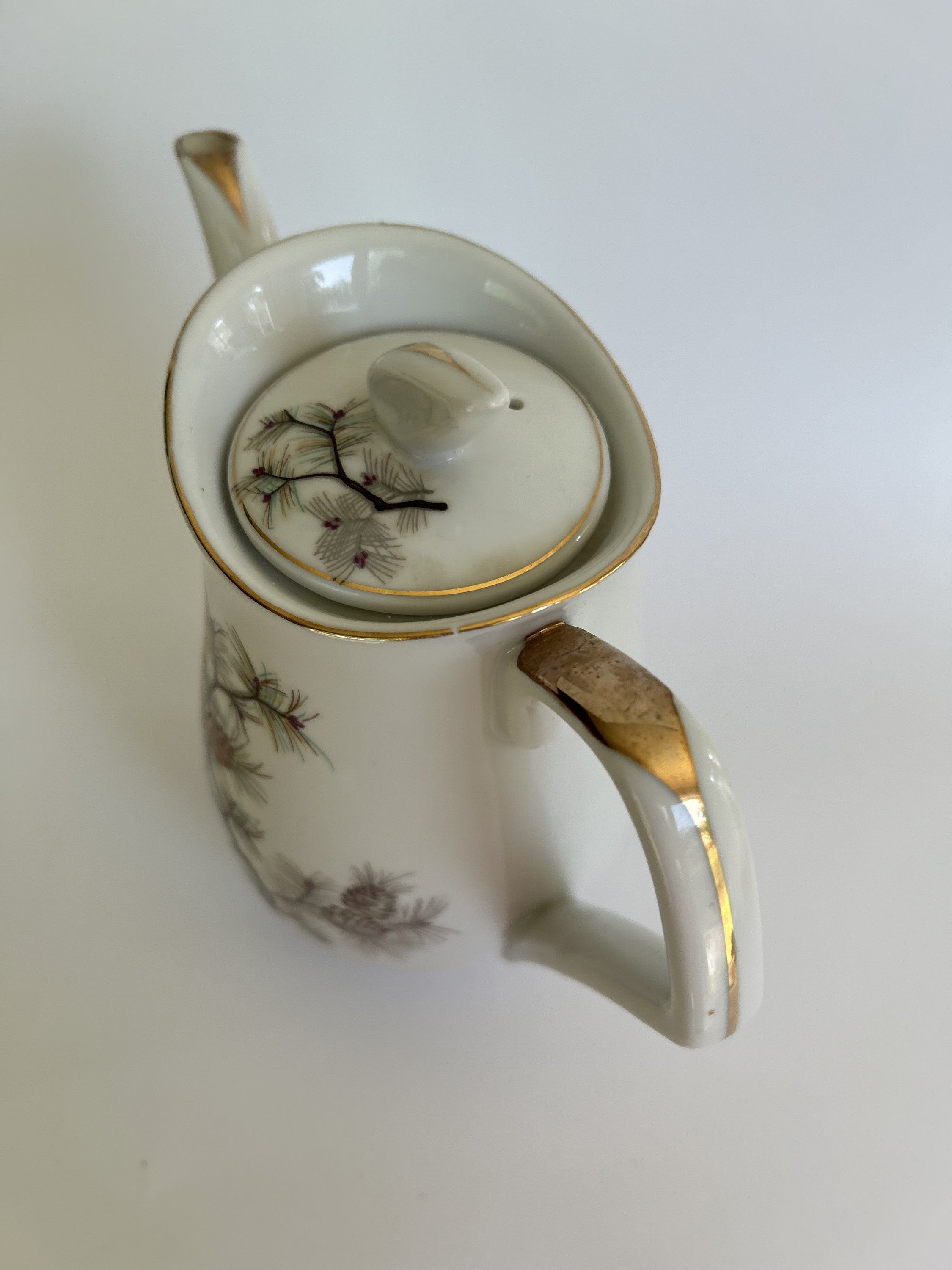Beautiful Vintage Ucagco Japanese Teapot With Branches and Pine Cones