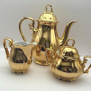 Vintage 22 Karat Gold Plated German Waldershof Bavarian Tea or Coffee Pot, Creamer and Lidded Sugar Bowl