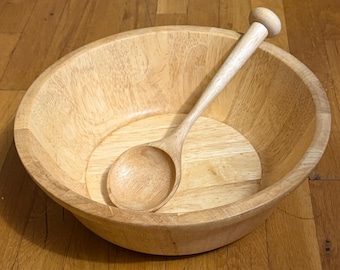 Gran ensaladera de madera con cucharón, tallada a mano, ideal para servir, decoración rústica de cocina, estilo granja. También disponible como cuenco para mezclar.