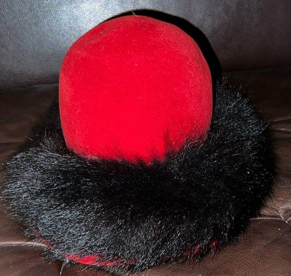 Vintage Mr John Wool & Fur Woman’s Hat VTG Mr John Fabulous Furs New York Paris Womens Fur Pillbox  main image 2