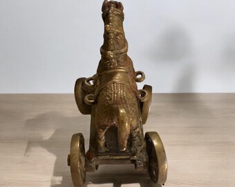 19世紀の真鍮製の馬のおもちゃ：アンティークのインド寺院の置物