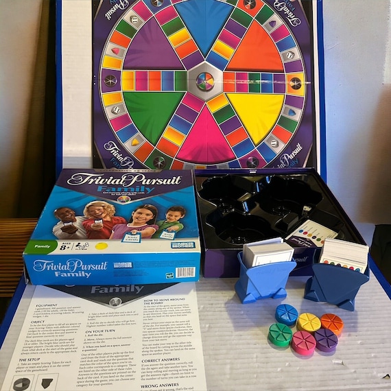 Trivial Pursuit Juego de mesa familiar Edición del 25 aniversario Edad 8+  Niños Adultos