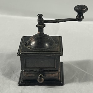 Doll House Coffee Grinder for 6-12 inch Dolls, Pencil Sharpener