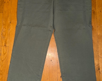 Gloria Vanderbilt Amanda Jeans Size 16. Green Straight Leg Pants. Classic Tapered Mid Rise. Stretch Cotton Women’s Pants
