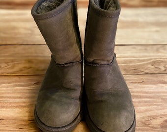 Ugg Boots Kids Waterproof Classic Short II Gray  Size 3