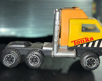 Rare Vintage Tonka Semi Truck Steel Hard Plastic Toy Yellow Truck