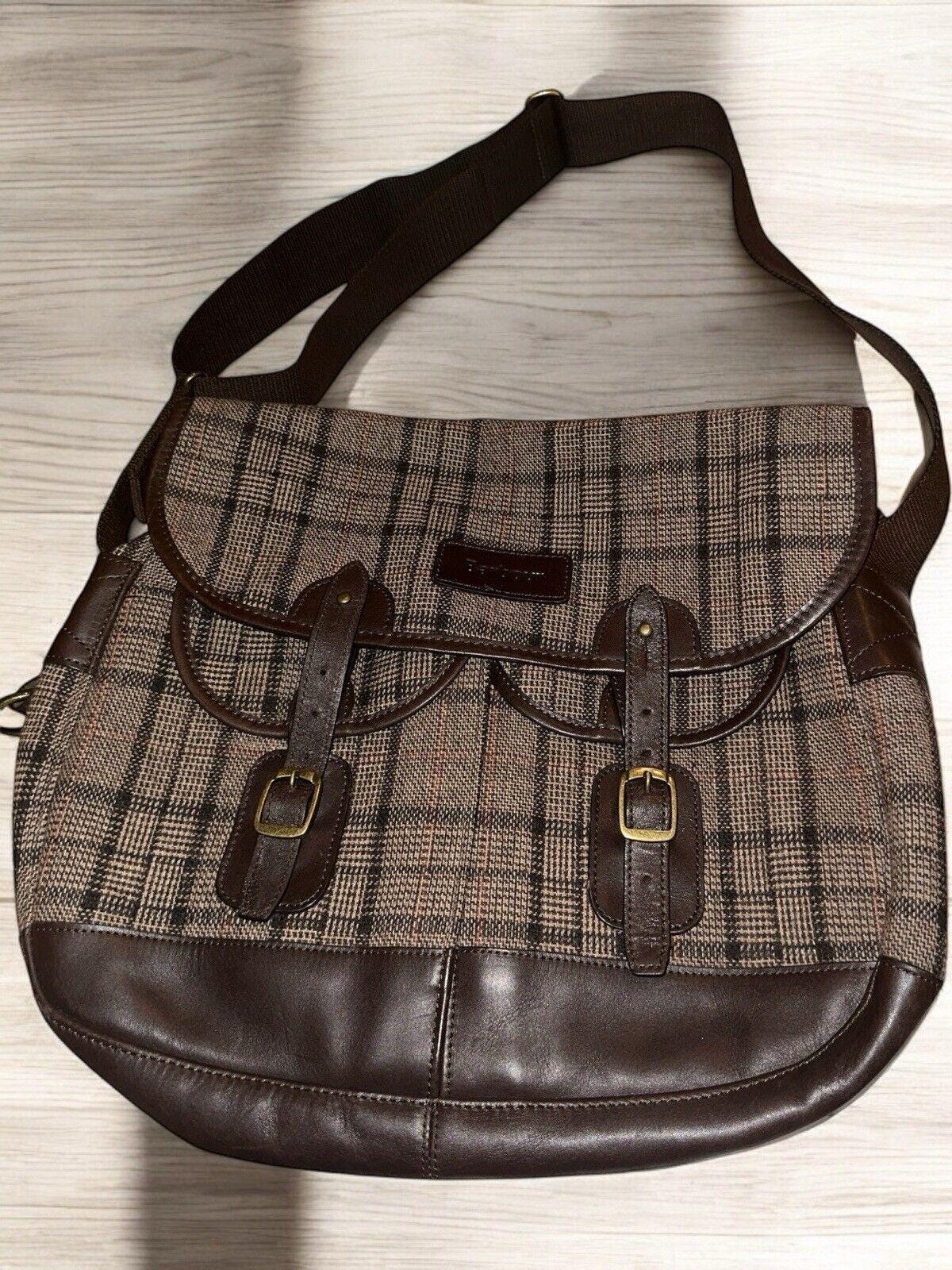 ショルダーバッグ・ポシェット Barbour SS24 Classic tartan shoulder bag (LBA0355 LBA TN11) Barbour Classic Tartan Shoulder Bag In Brown | ModeSens