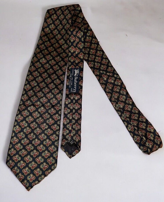 Vintage Burberrys Navy Classic Mens Necktie Paisle