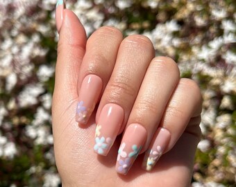 Pastel Flower Press On Nails