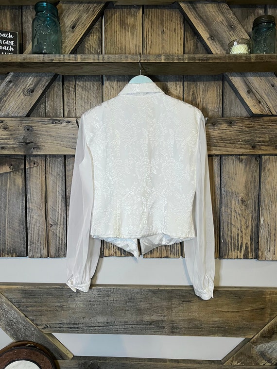 L12-Vintage White Paisley Sheer Sleeve J. R. Nite… - image 6