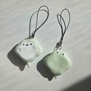 glow in the dark stingray keychain | phone charm | blue, grey | matching | polymer clay