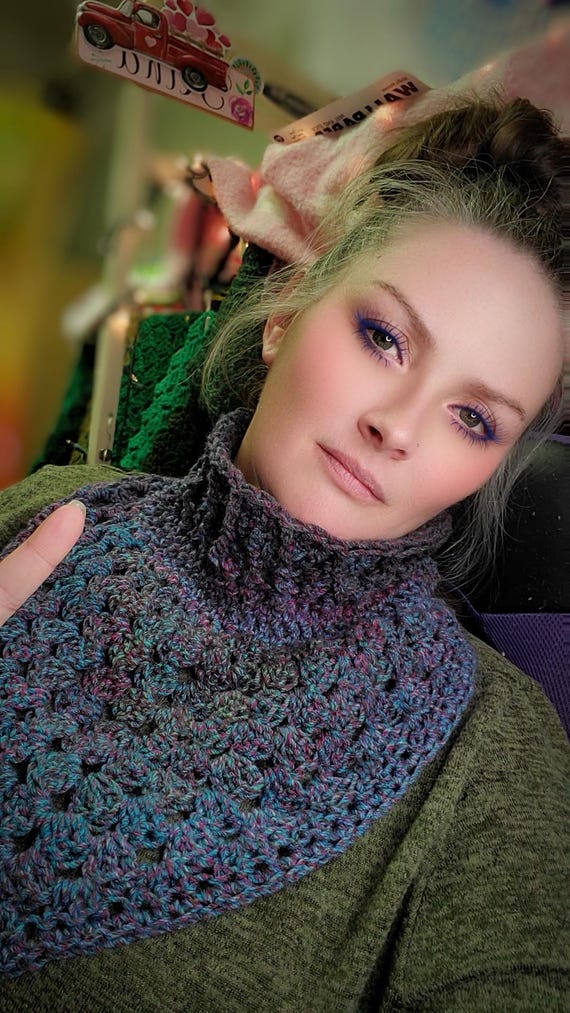 Soft and fluffy Homespun Cowl, Fashion necklace Scarf