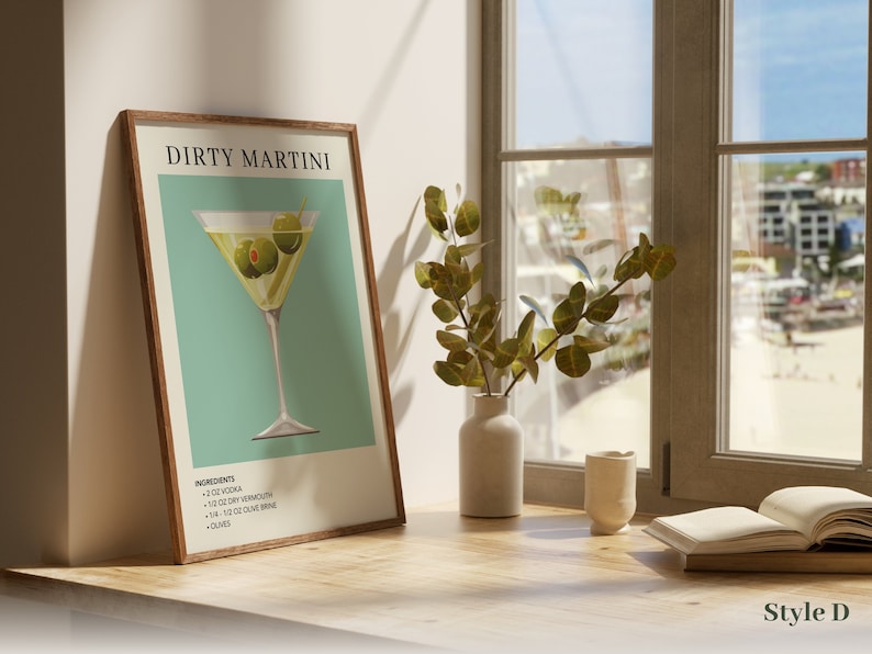 Puede incluir: Una impresi&oacute;n enmarcada con una est&eacute;tica vintage que presenta una copa de martini con aceitunas y el texto "Dirty Martini". La impresi&oacute;n incluye una lista de ingredientes para el c&oacute;ctel.