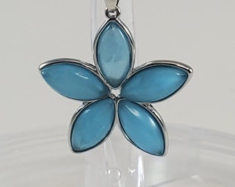 Flower Charm Fashion Necklace. Silver Chain is 18 Inches.