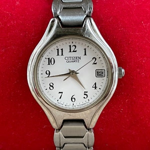 Citizen Quartz Ladies Wristwatch Fecha Calendario Japón Movimiento Reloj analógico