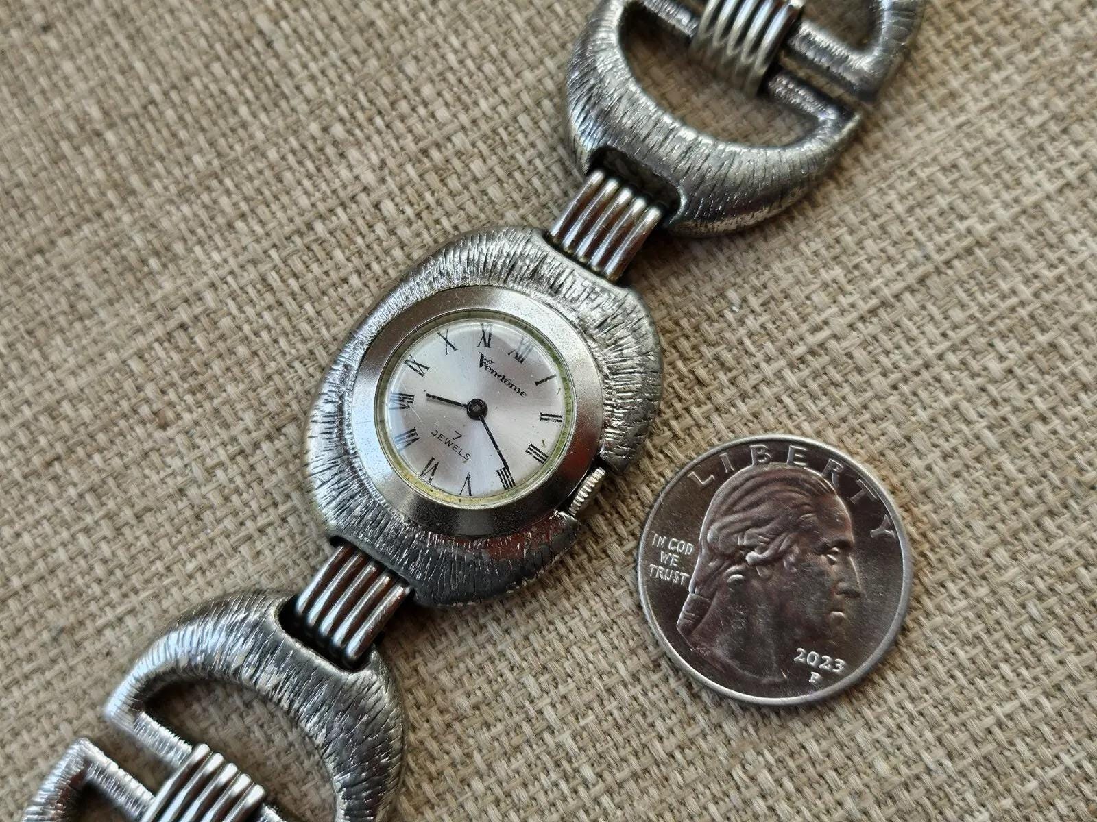 Rare Vintage Vendome Wristwatch 7 Jewels Silver Tone Analog  display picture 1
