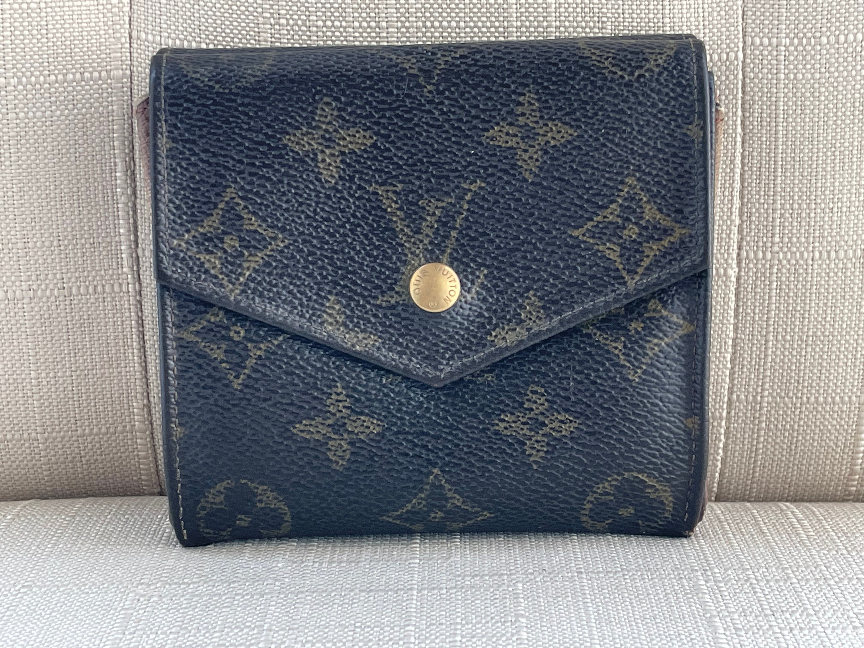 Louis Vuitton, Accessories, Louis Vuitton Pouch Vip 2 Pc Mens Wallet  Gently Used Authentic Credit Card