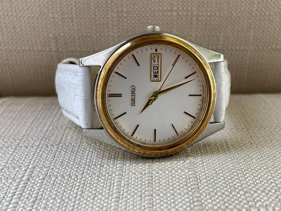 Vintage Seiko Men Wristwatch Quartz Analog Date/D… - image 2