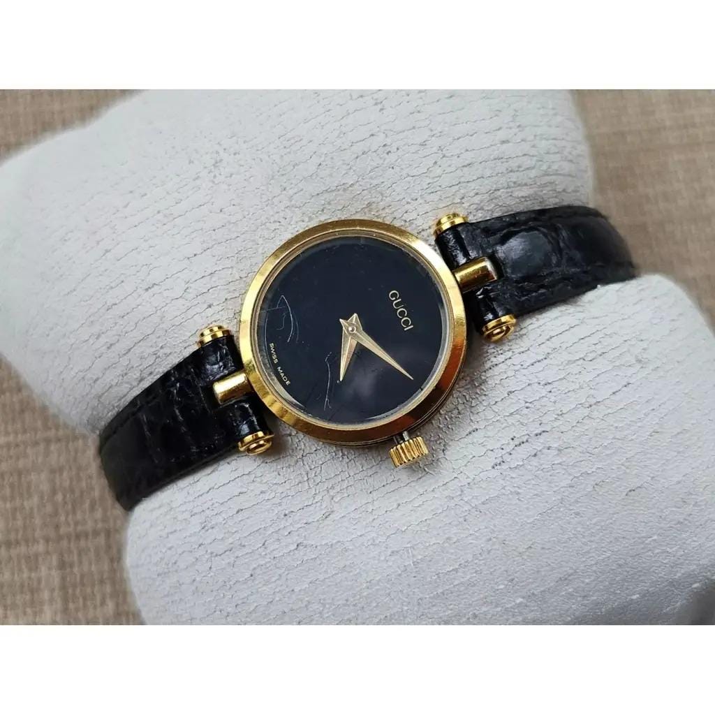Gucci Vintage Women’s Watch Gold Tone Black Dial Roman Numerals Blk Leather Band Gucci Vintage Ladies 3000 L Quartz Swiss Watch Gold Tone  main image 2