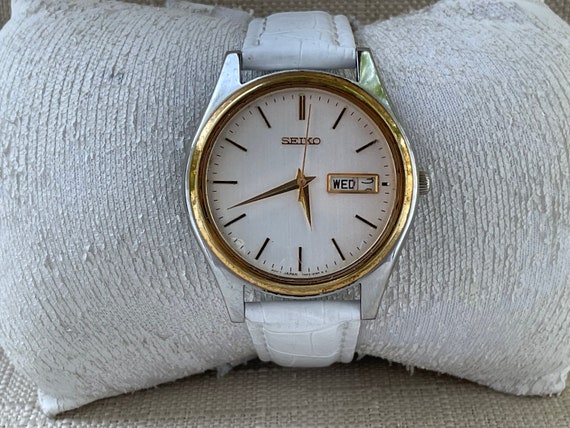 Vintage Seiko Men Wristwatch Quartz Analog Date/D… - image 4