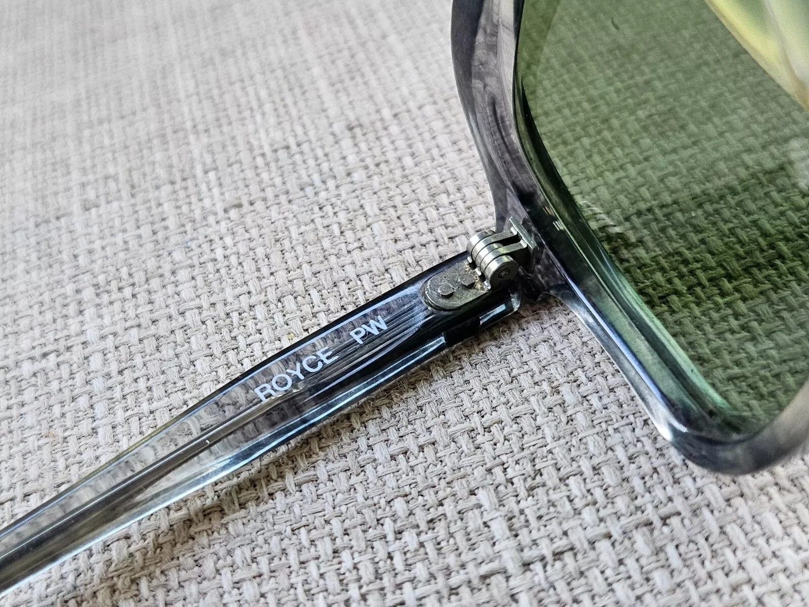 Vintage Classic USA Women Sunglasses Gray Frame ROYCE PW Eye Wear shades Classic USA Women Sunglasses ROYACE PW Vintage Eye Wear  main image 3