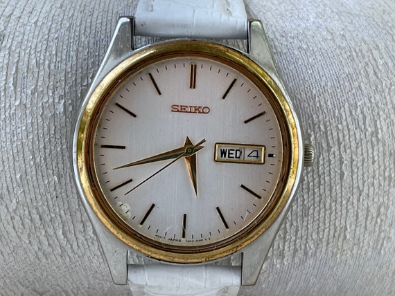Vintage Seiko Men Wristwatch Quartz Analog Date/D… - image 1