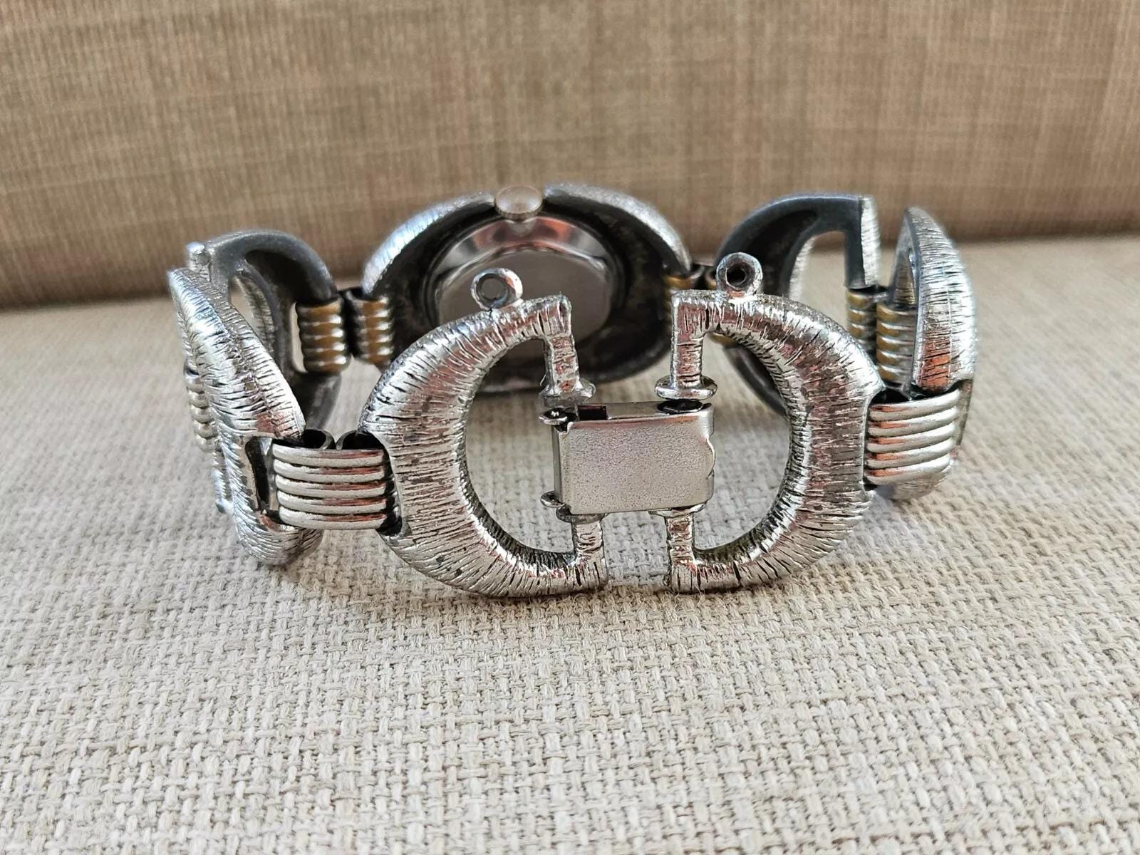 Vintage Vendome Women Wristwatch Silver Tone Analog Handwinding 7 Jewels Watch Rare Vintage Vendome Wristwatch 7 Jewels Silver Tone Analog  main image 3